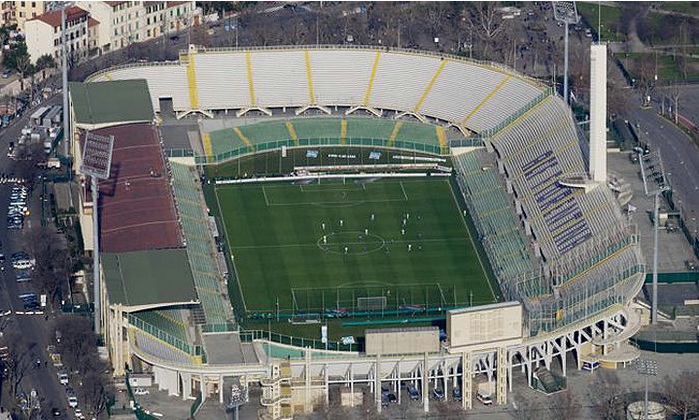 弗兰基球场是位于意大利佛罗伦萨市的一座足球场,弗兰基球场建于1931